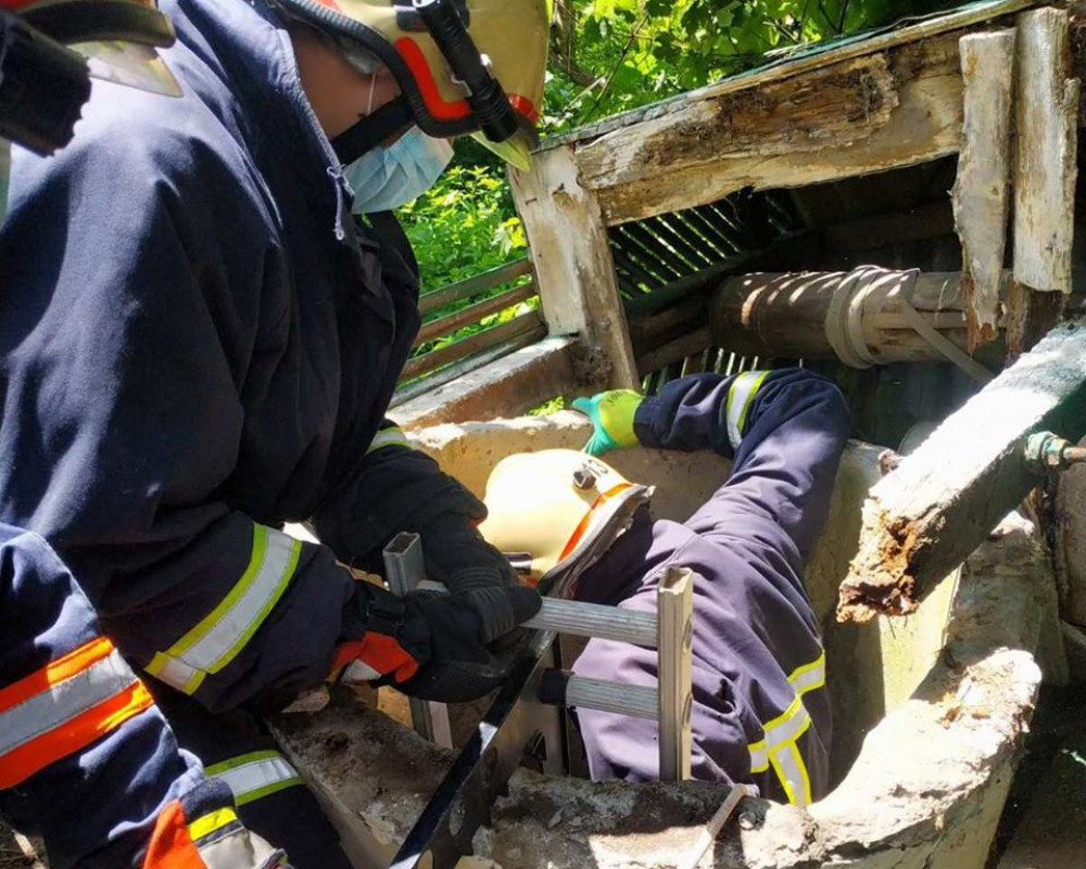 Бліц-Інфо - На Городенківщині рятувальники витягли з криниці тіло пенсіонерки
