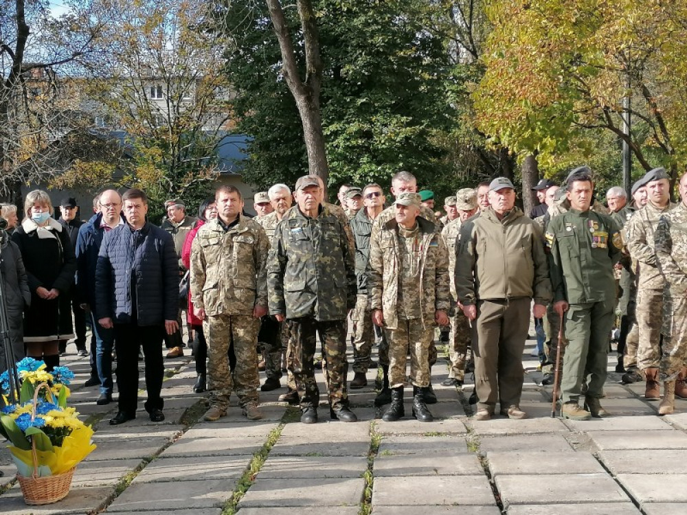 У Калуші відкрили барельєф Почесному громадянину міста Сергію Барничу ФОТО