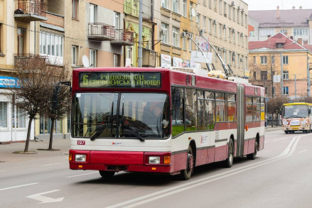 В Івано-Франківську тимчасово змінили рух комунального транспорту
